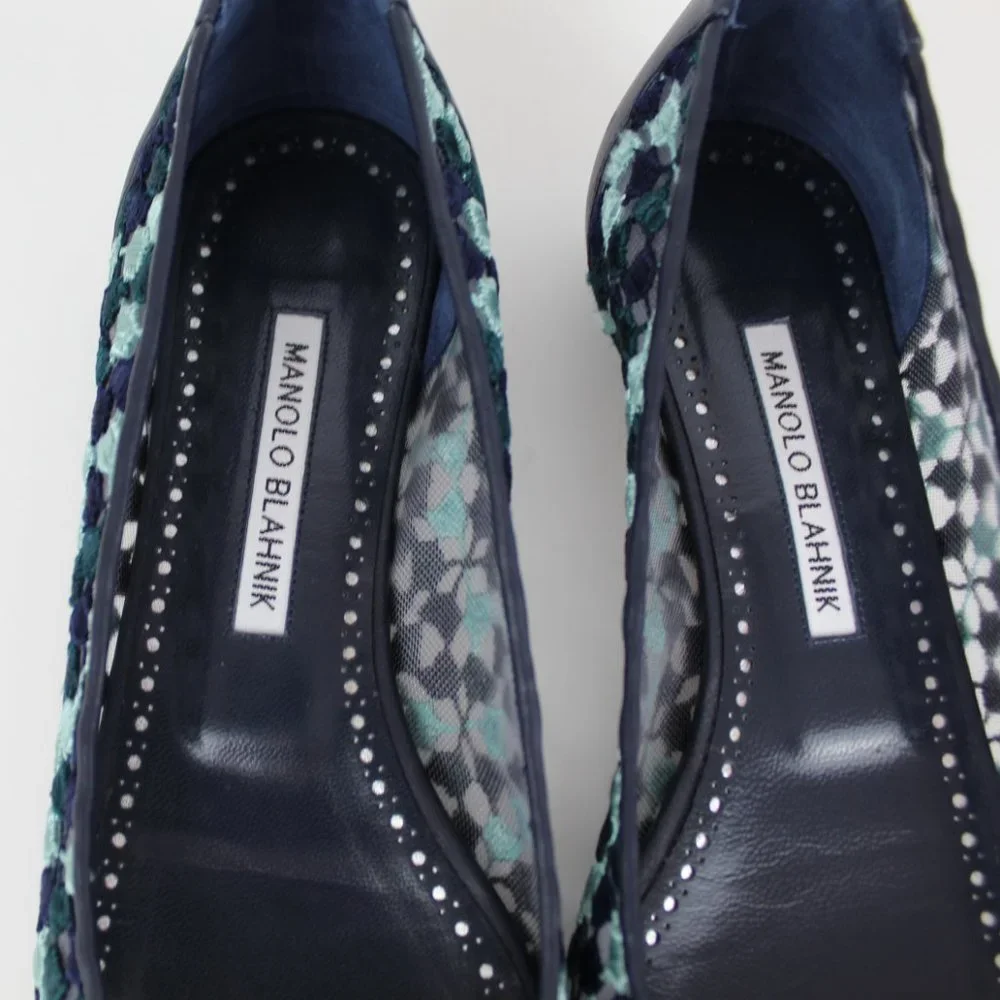 NEW Manolo Blahnik Hangisi Crystal Buckle Lace Flats YWOV EU 39